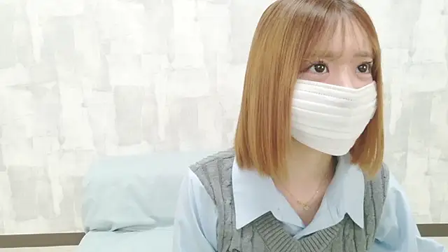 Snapshot of LOVE_MOMO_LOVE chatting on May 24, 2026, 12:21 pm LOVE MOMO LOVE online show from May 24, 2026, 12:21 pm