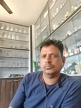 Snapshot of Raj1043 chatting on May 3, 2026, 6:41 am Raj1043 online show from May 3, 2026, 6:41 am