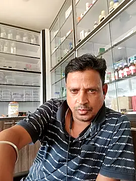 Snapshot of Raj1043 chatting on May 6, 2026, 7:35 am Raj1043 online show from May 6, 2026, 7:35 am