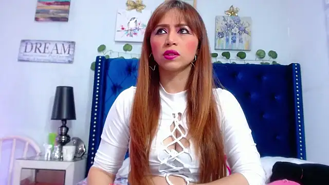 Snapshot of MeganCrouch chatting on February 8, 2025, 5:39 pm MeganCrouch online show from February 8, 2025, 5:39 pm