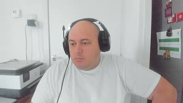 BigromeoXX online show from December 14, 2024, 1:27 pm