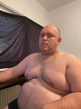 Snapshot of BigromeoXX chatting on March 31, 2026, 5:35 pm BigromeoXX online show from March 31, 2026, 5:35 pm