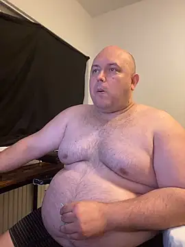 Snapshot of BigromeoXX chatting on April 3, 2026, 6:28 pm BigromeoXX online show from April 3, 2026, 6:28 pm