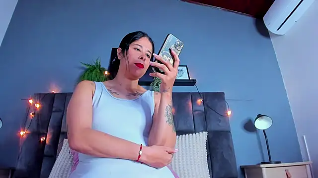 DulceAurora   online show from July 13, 2026, 1:19 am