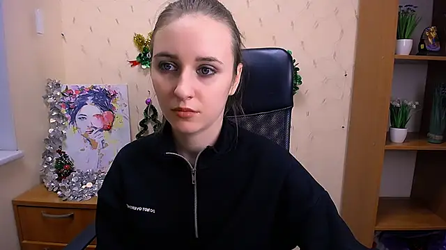 Snapshot of _Nicole_new chatting on December 14, 2024, 3:47 pm Nicole new online show from December 14, 2024, 3:47 pm