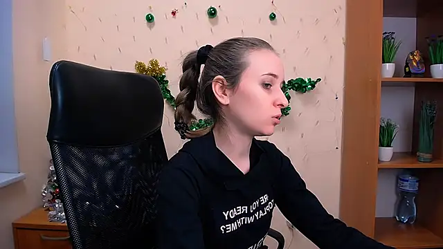 Snapshot of _Nicole_new chatting on December 18, 2024, 11:56 am Nicole new online show from December 18, 2024, 11:56 am