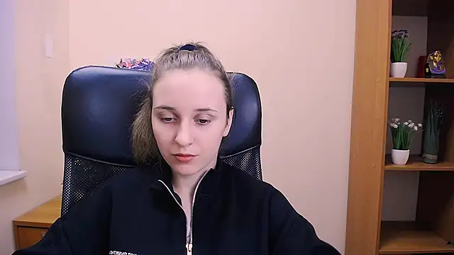 Snapshot of _Nicole_new chatting on January 24, 2025, 10:21 am Nicole new online show from January 24, 2025, 10:21 am