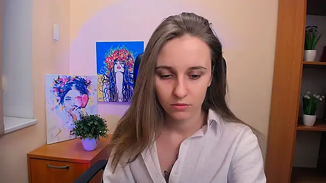 Snapshot of _Nicole_new chatting on February 17, 2025, 12:59 pm Nicole new online show from February 17, 2025, 12:59 pm