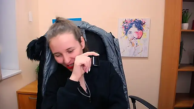 Snapshot of _Nicole_new chatting on February 24, 2025, 3:42 pm Nicole new online show from February 24, 2025, 3:42 pm