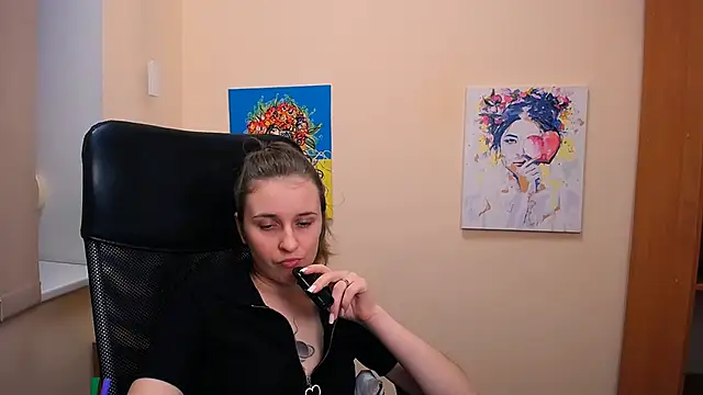 Snapshot of _Nicole_new chatting on March 14, 2025, 3:36 pm Nicole new online show from March 14, 2025, 3:36 pm