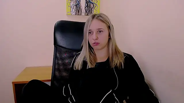 Snapshot of _Nicole_new chatting on September 27, 2025, 7:57 am Nicole new online show from September 27, 2025, 7:57 am