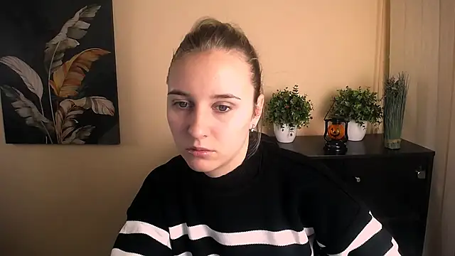 Snapshot of _Nicole_new chatting on October 30, 2025, 9:22 am Nicole new online show from October 30, 2025, 9:22 am