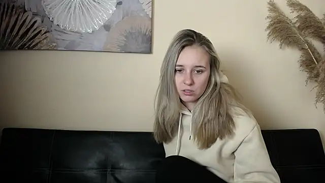 Snapshot of _Nicole_new chatting on November 8, 2025, 8:47 am Nicole new online show from November 8, 2025, 8:47 am