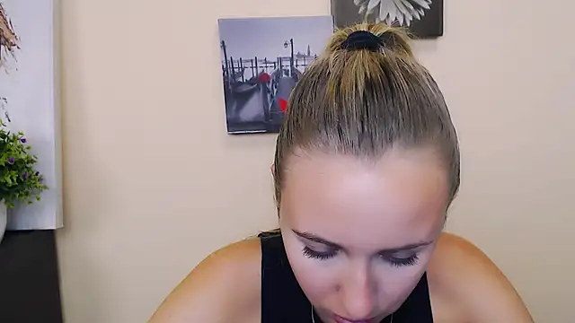 Snapshot of _Nicole_new chatting on July 7, 2026, 7:56 am Nicole new online show from July 7, 2026, 7:56 am