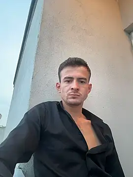 Snapshot of eddy355 chatting on November 22, 2025, 2:38 pm eddy355 online show from November 22, 2025, 2:38 pm