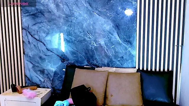 Snapshot of Isalombardi chatting on September 20, 2025, 2:45 am Isalombardi online show from September 20, 2025, 2:45 am