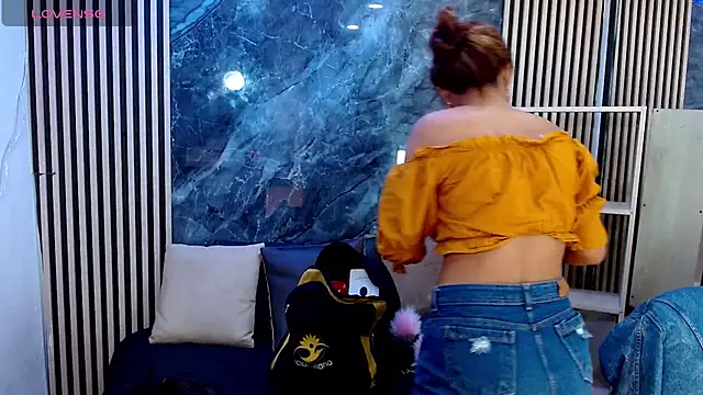 Snapshot of Isalombardi chatting on September 27, 2025, 2:05 am Isalombardi online show from September 27, 2025, 2:05 am