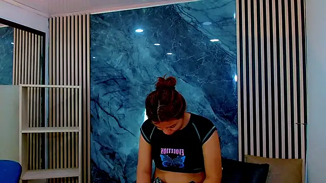 Snapshot of Isalombardi chatting on October 5, 2025, 3:05 am Isalombardi online show from October 5, 2025, 3:05 am