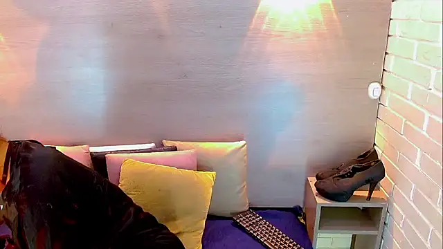 Snapshot of Isalombardi chatting on January 10, 2026, 3:41 am Isalombardi online show from January 10, 2026, 3:41 am