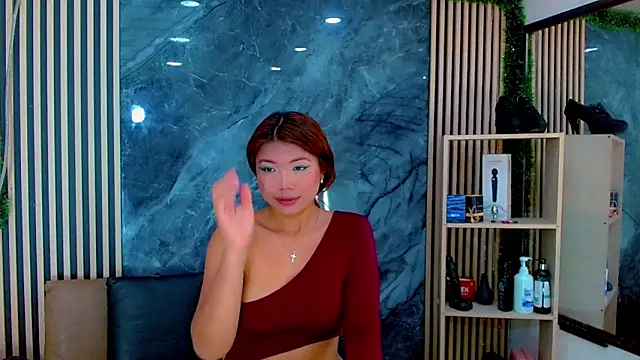 Snapshot of Isalombardi chatting on January 31, 2026, 7:11 pm Isalombardi online show from January 31, 2026, 7:11 pm