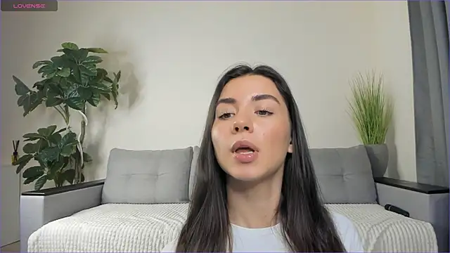 NicoleLuv online show from January 9, 2025, 4:17 pm