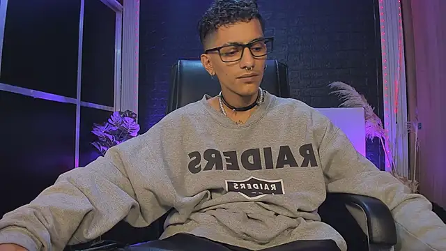 Snapshot of DemonKush-- chatting on March 16, 2025, 11:49 am DemonKush-- online show from March 16, 2025, 11:49 am