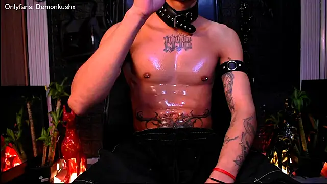 Snapshot of DemonKush-- chatting on November 19, 2025, 10:04 am DemonKush-- online show from November 19, 2025, 10:04 am