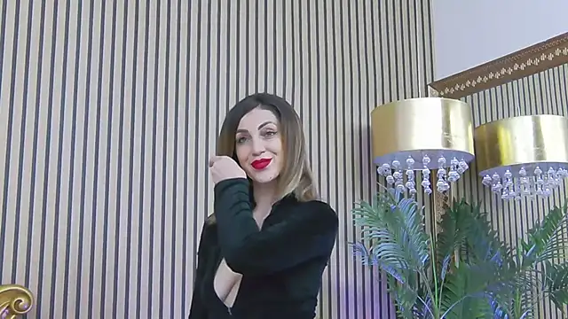 Snapshot of EmaSkyes chatting on February 24, 2025, 10:15 am EmaSkyes online show from February 24, 2025, 10:15 am