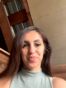 Snapshot of EmaSkyes chatting on September 11, 2025, 5:40 am EmaSkyes online show from September 11, 2025, 5:40 am