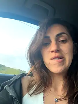 Snapshot of EmaSkyes chatting on September 27, 2025, 4:01 pm EmaSkyes online show from September 27, 2025, 4:01 pm