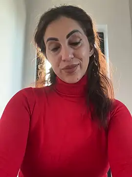 Snapshot of EmaSkyes chatting on October 20, 2025, 6:25 am EmaSkyes online show from October 20, 2025, 6:25 am