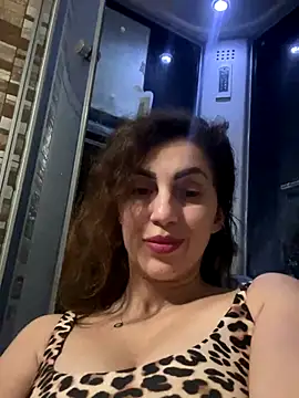 Snapshot of EmaSkyes chatting on November 1, 2025, 8:44 pm EmaSkyes online show from November 1, 2025, 8:44 pm