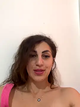 Snapshot of EmaSkyes chatting on November 4, 2025, 7:18 am EmaSkyes online show from November 4, 2025, 7:18 am