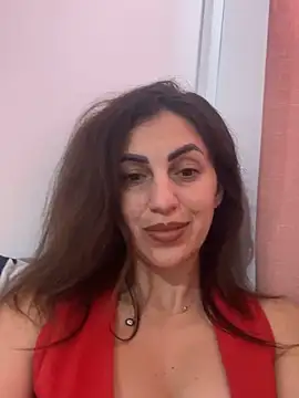 Snapshot of EmaSkyes chatting on November 13, 2025, 7:51 am EmaSkyes online show from November 13, 2025, 7:51 am