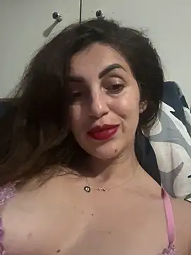 Snapshot of EmaSkyes chatting on November 13, 2025, 7:57 pm EmaSkyes online show from November 13, 2025, 7:57 pm