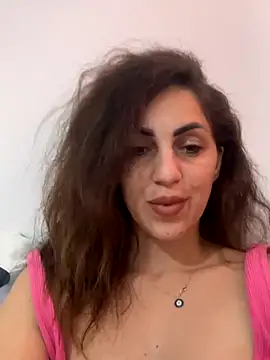 Snapshot of EmaSkyes chatting on November 25, 2025, 9:31 am EmaSkyes online show from November 25, 2025, 9:31 am