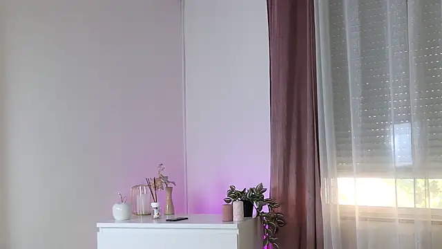 BelleSkye online show from July 7, 2026, 7:23 am