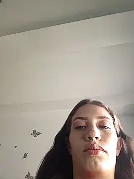 aurelialux online show from September 26, 2025, 9:41 pm