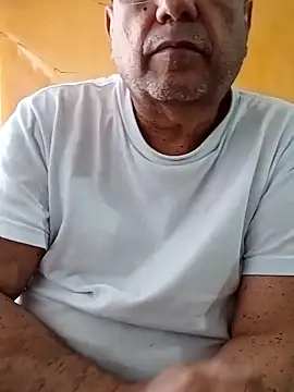 Snapshot of MATTHEW_MRANDA chatting on May 26, 2026, 4:47 pm MATTHEW MRANDA online show from May 26, 2026, 4:47 pm