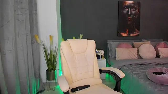 Sonia  Rey online show from February 22, 2025, 1:22 am