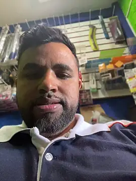 Snapshot of Sheik_z_o chatting on August 1, 2026, 1:21 pm Sheik z o online show from August 1, 2026, 1:21 pm
