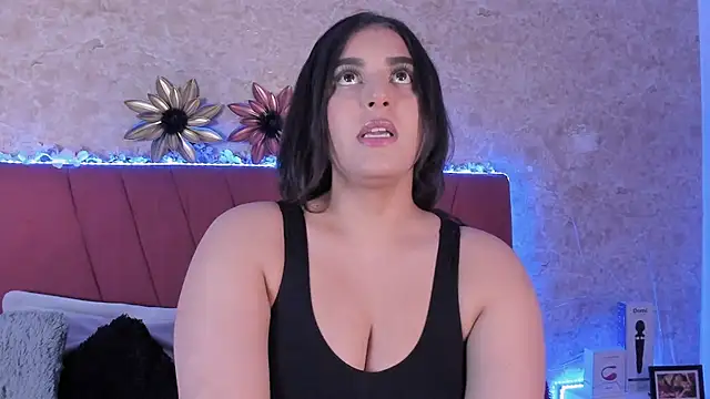 Snapshot of LorenaStevens chatting on January 5, 2025, 8:31 pm LorenaStevens online show from January 5, 2025, 8:31 pm