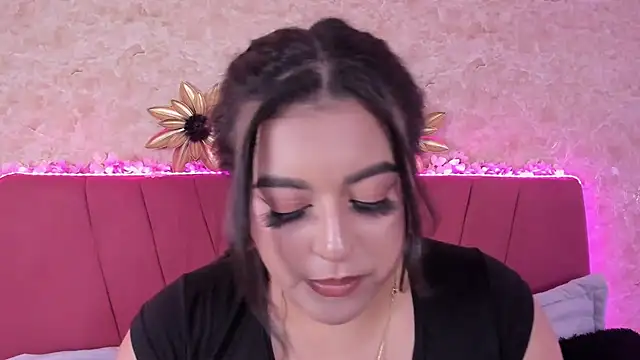 Snapshot of LorenaStevens chatting on January 22, 2025, 9:02 am LorenaStevens online show from January 22, 2025, 9:02 am