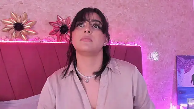 Snapshot of LorenaStevens chatting on February 4, 2025, 6:04 am LorenaStevens online show from February 4, 2025, 6:04 am