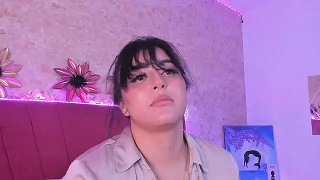 Snapshot of LorenaStevens chatting on February 13, 2025, 10:02 am LorenaStevens online show from February 13, 2025, 10:02 am