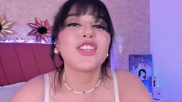 Snapshot of LorenaStevens chatting on March 11, 2025, 9:24 am LorenaStevens online show from March 11, 2025, 9:24 am