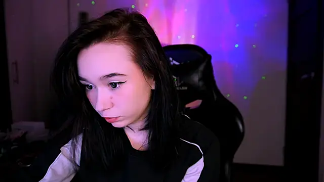 Snapshot of Kimiko__ chatting on January 26, 2025, 10:57 pm Kimiko online show from January 26, 2025, 10:57 pm