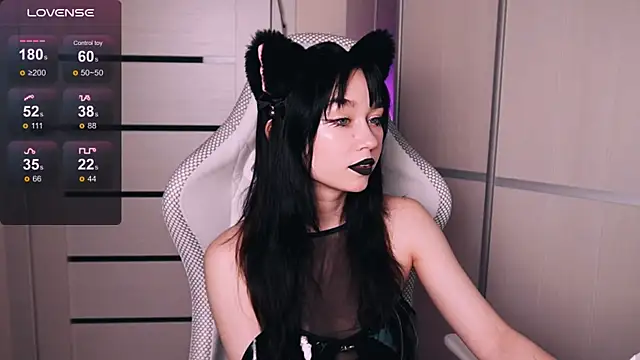 Snapshot of Kimiko__ chatting on June 5, 2026, 12:28 am Kimiko online show from June 5, 2026, 12:28 am
