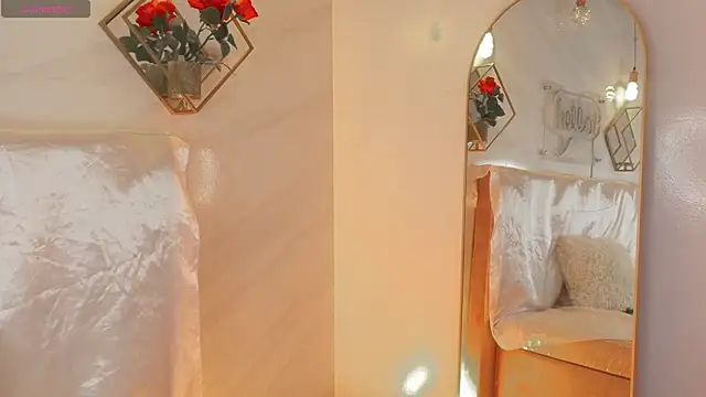 Snapshot of _Rouse_v chatting on November 6, 2025, 2:07 pm Rouse v online show from November 6, 2025, 2:07 pm