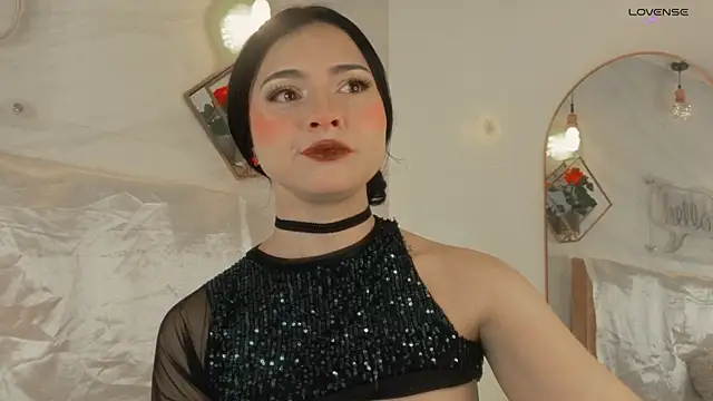 Snapshot of _Rouse_v chatting on November 19, 2025, 1:44 pm Rouse v online show from November 19, 2025, 1:44 pm